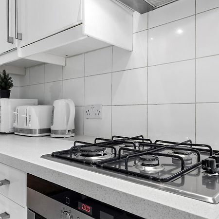Luxury 4-Bedroom Modern Flat In Central London Steps From Station, Sleeps 9 In Style! Dış mekan fotoğraf