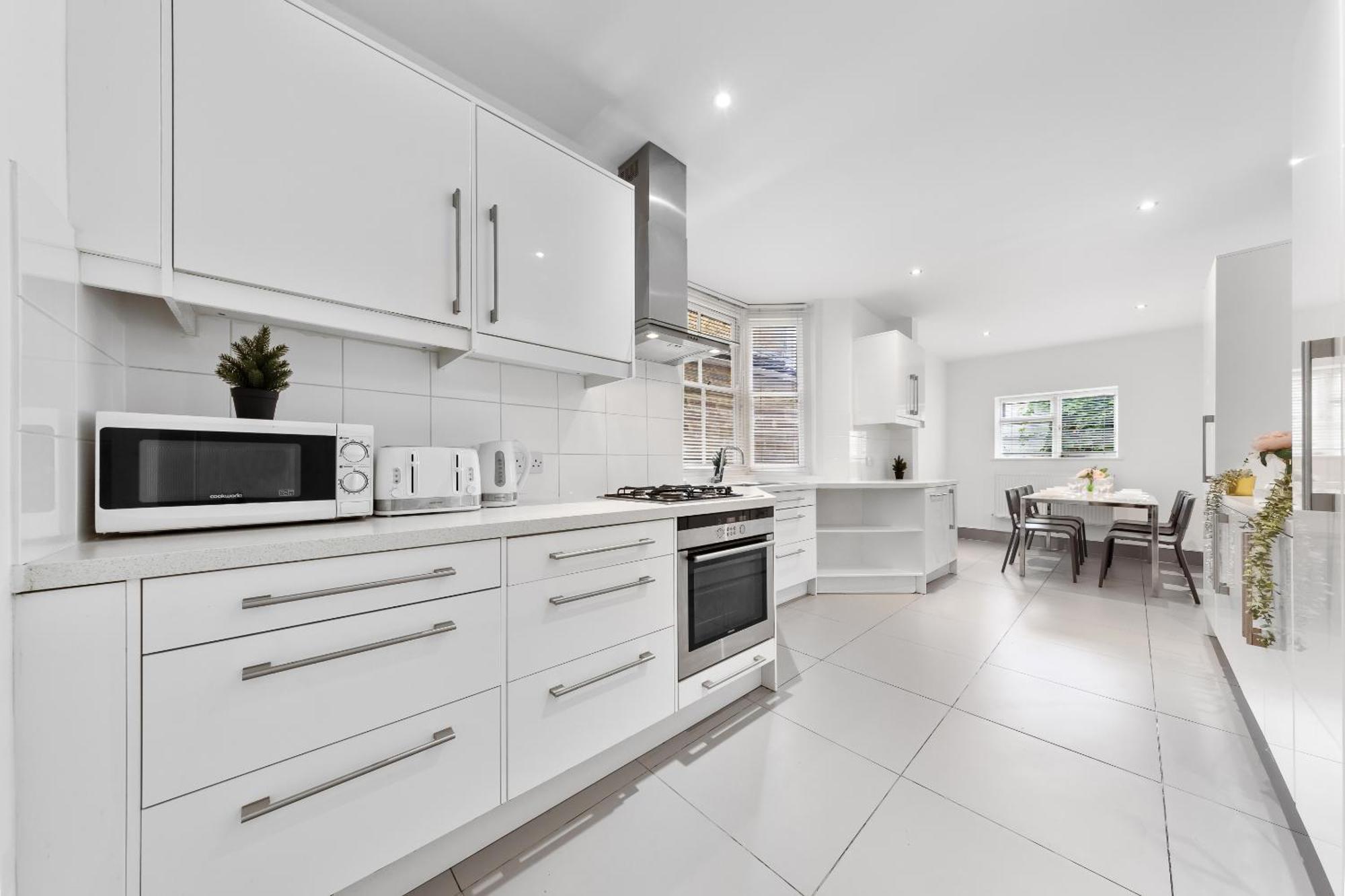 Luxury 4-Bedroom Modern Flat In Central London Steps From Station, Sleeps 9 In Style! Dış mekan fotoğraf
