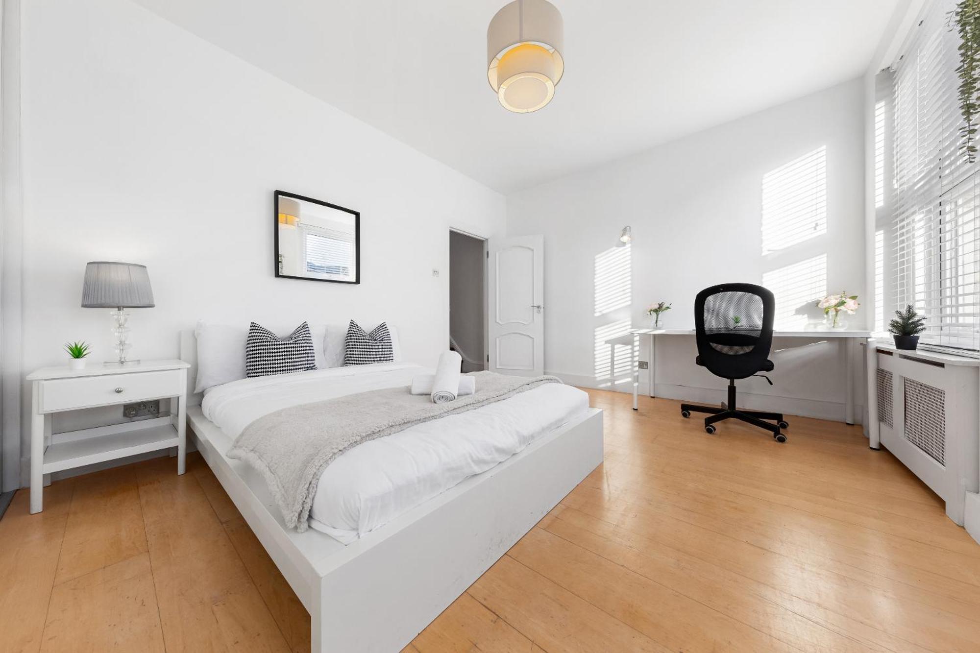 Luxury 4-Bedroom Modern Flat In Central London Steps From Station, Sleeps 9 In Style! Dış mekan fotoğraf