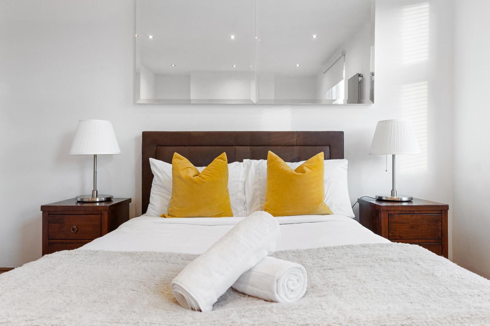 Luxury 4-Bedroom Modern Flat In Central London Steps From Station, Sleeps 9 In Style! Dış mekan fotoğraf