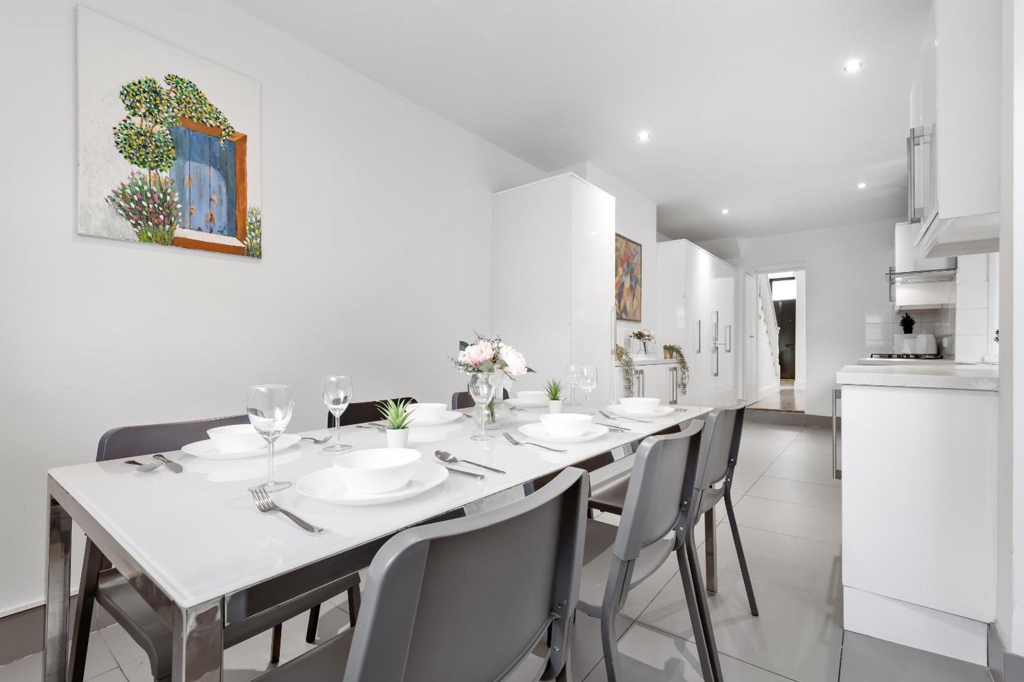 Luxury 4-Bedroom Modern Flat In Central London Steps From Station, Sleeps 9 In Style! Dış mekan fotoğraf