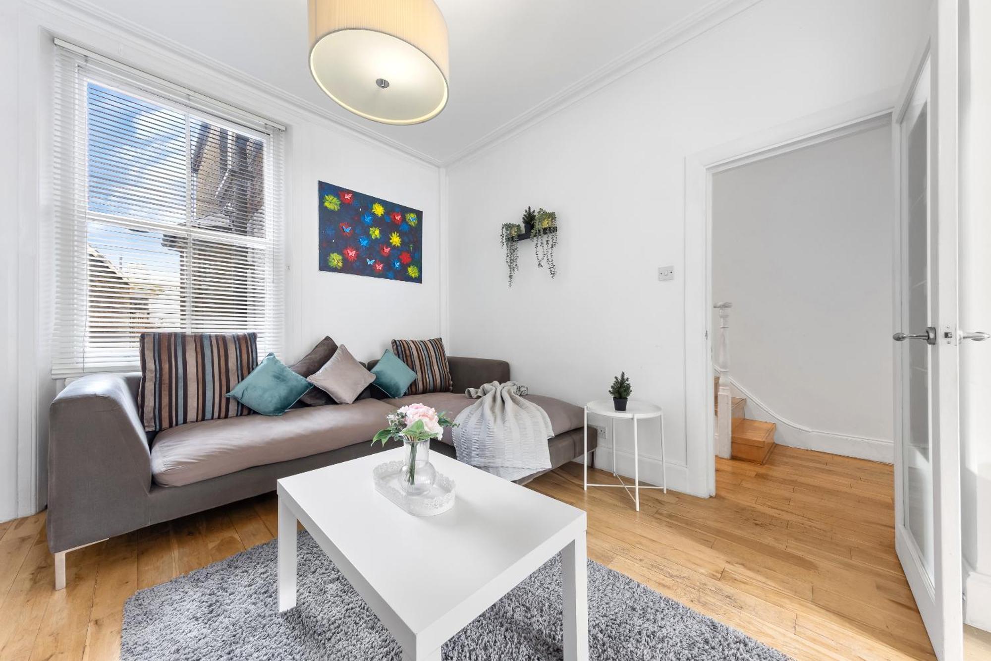Luxury 4-Bedroom Modern Flat In Central London Steps From Station, Sleeps 9 In Style! Dış mekan fotoğraf