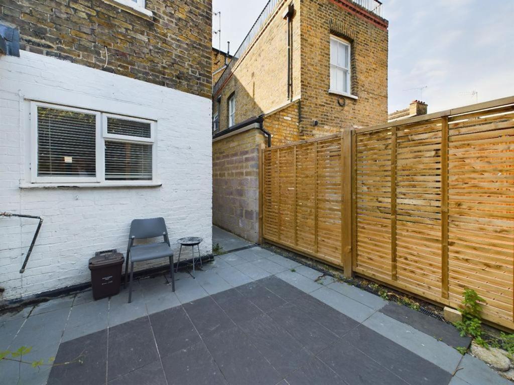 Luxury 4-Bedroom Modern Flat In Central London Steps From Station, Sleeps 9 In Style! Oda fotoğraf