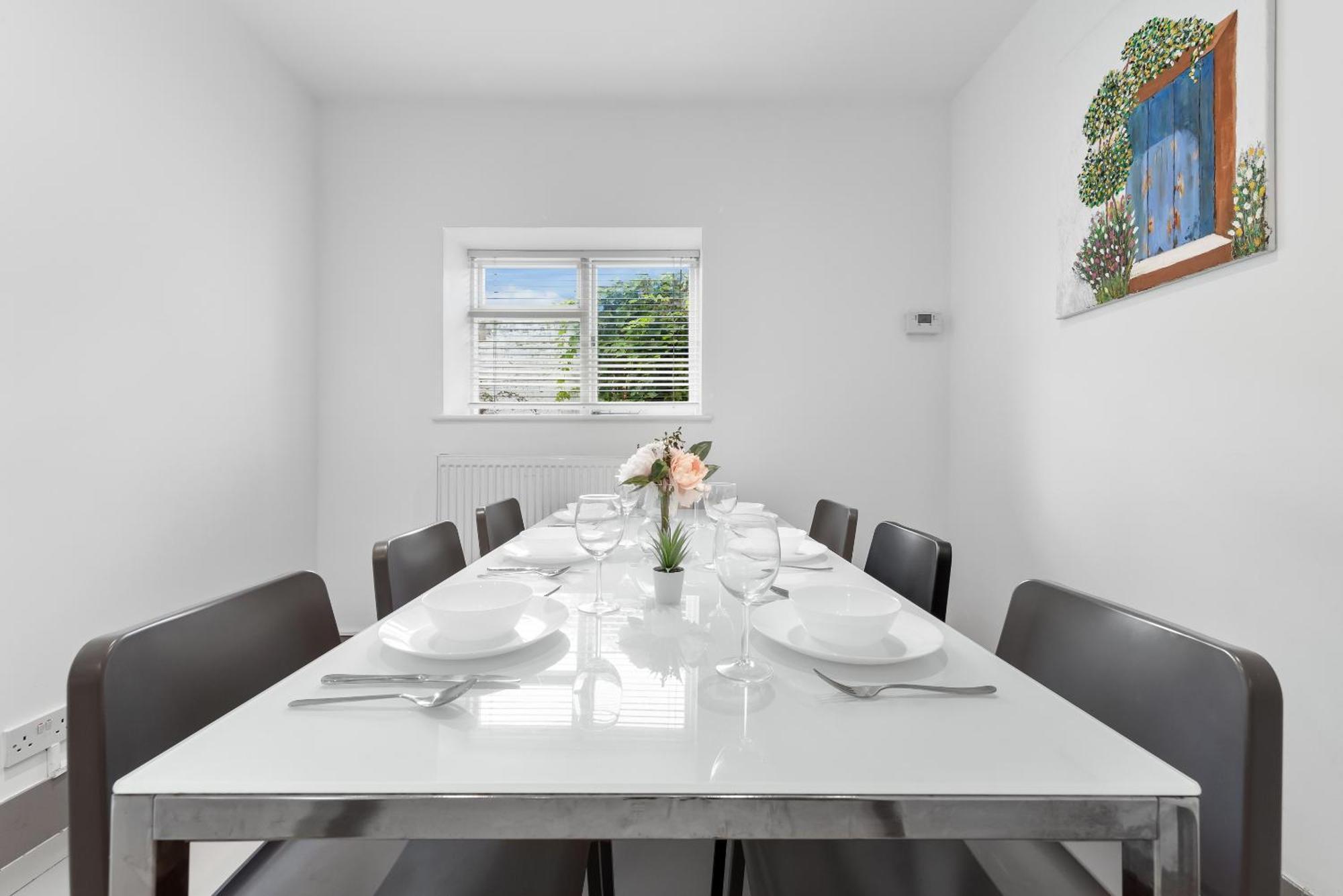 Luxury 4-Bedroom Modern Flat In Central London Steps From Station, Sleeps 9 In Style! Dış mekan fotoğraf