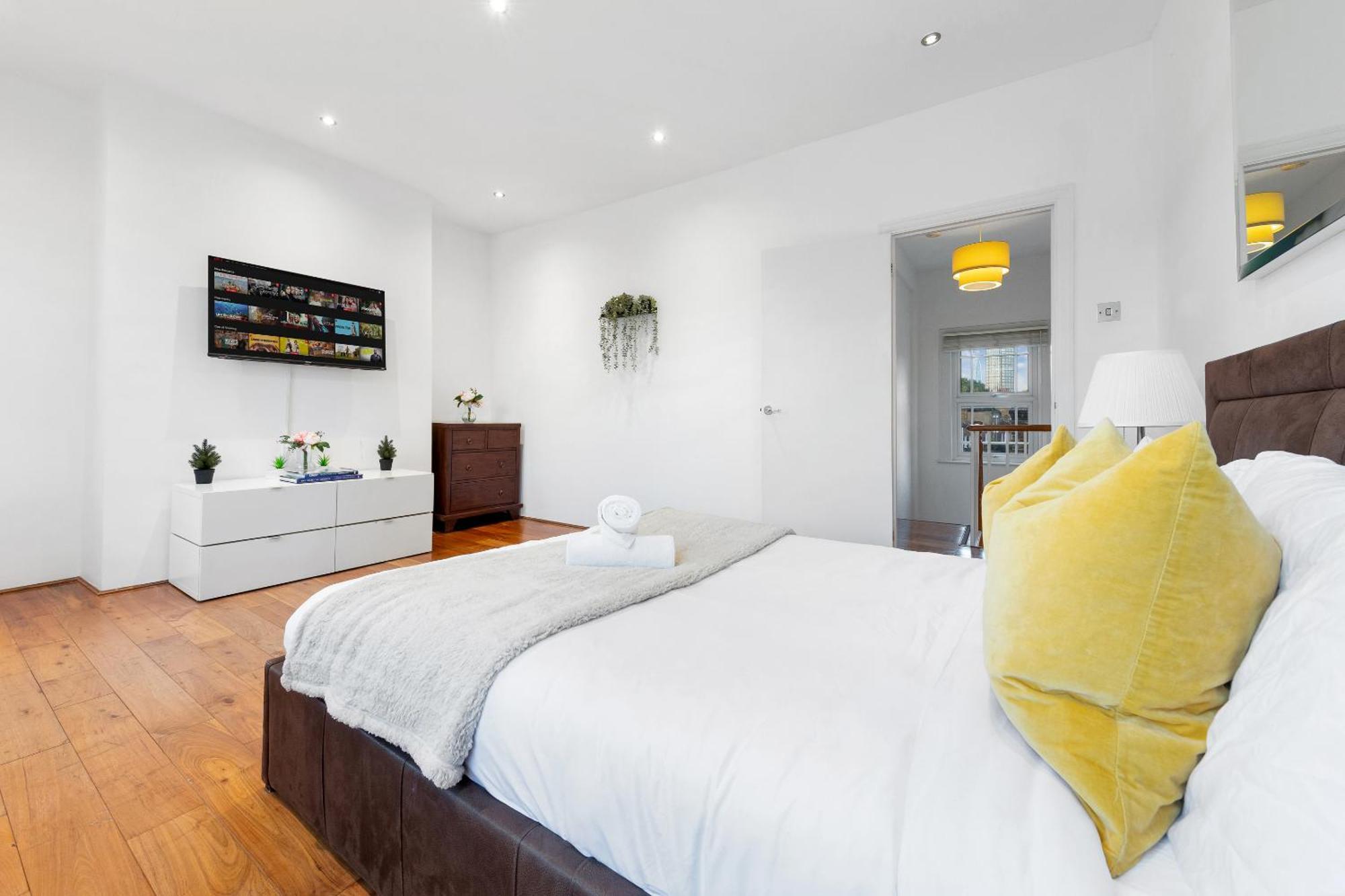 Luxury 4-Bedroom Modern Flat In Central London Steps From Station, Sleeps 9 In Style! Dış mekan fotoğraf