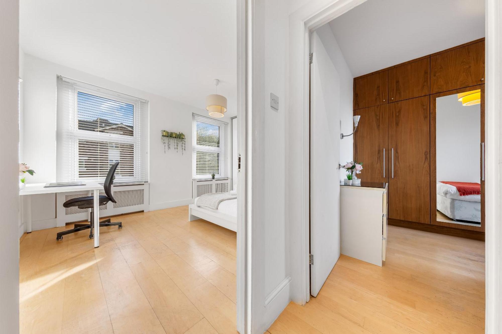 Luxury 4-Bedroom Modern Flat In Central London Steps From Station, Sleeps 9 In Style! Dış mekan fotoğraf
