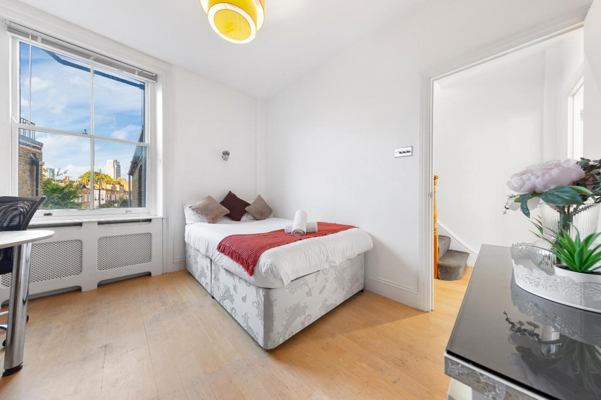 Luxury 4-Bedroom Modern Flat In Central London Steps From Station, Sleeps 9 In Style! Dış mekan fotoğraf