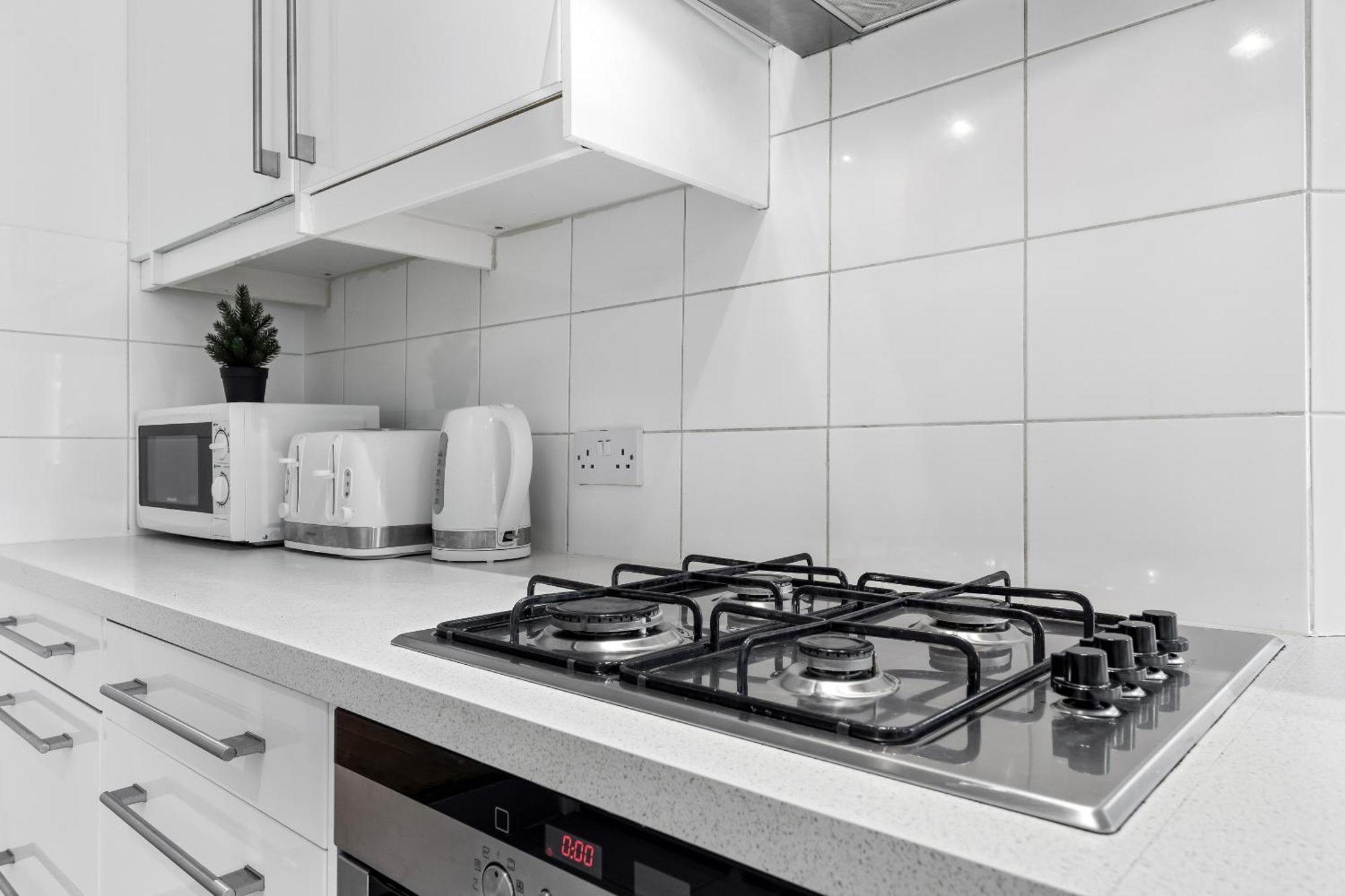 Luxury 4-Bedroom Modern Flat In Central London Steps From Station, Sleeps 9 In Style! Dış mekan fotoğraf
